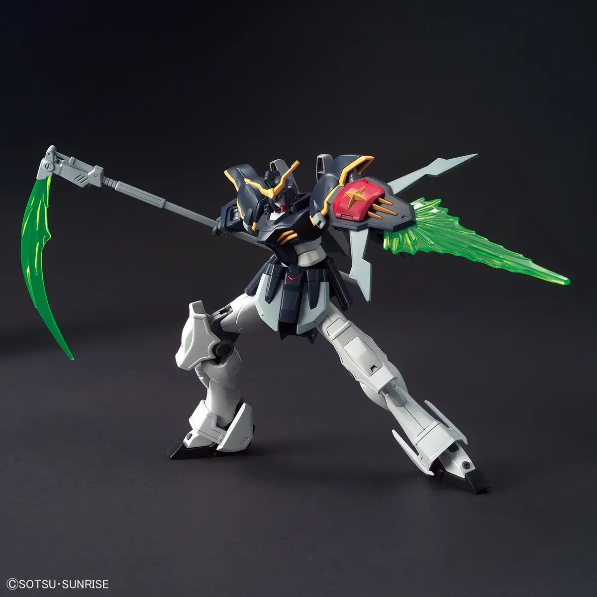 Gunpla Gundam Deathscythe HG 1/144 – pose combat