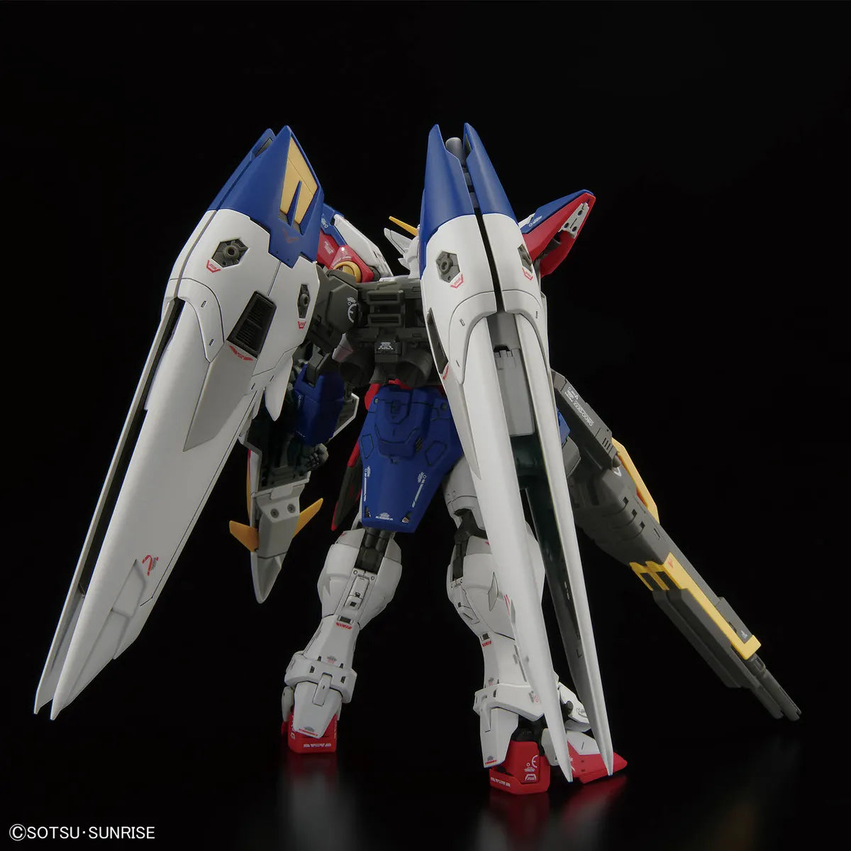 Gunpla Wing Gundam Zero HG 1/144 – maquette montée vue arrière