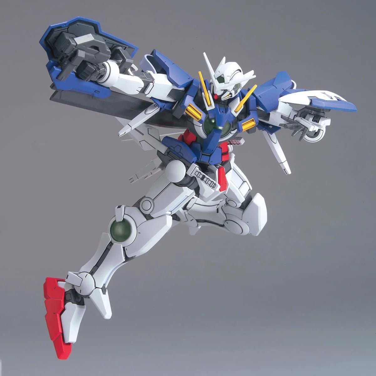 HG 1/144 Gundam Exia - Posing