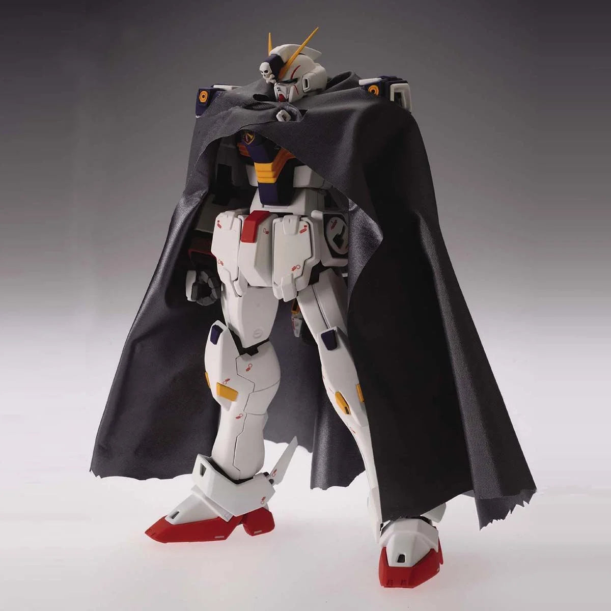 MG 1/100 XM-X1 Crossbone Gundam X1 Ver.Ka - Posing avec cape