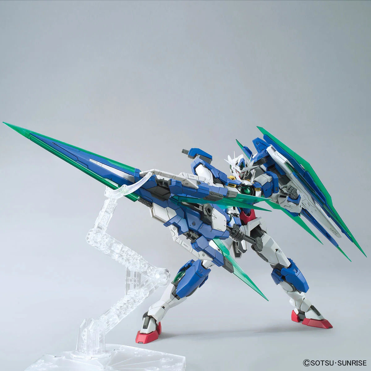 MG 1/100 Gundam 00 Qan[T] Full Saber