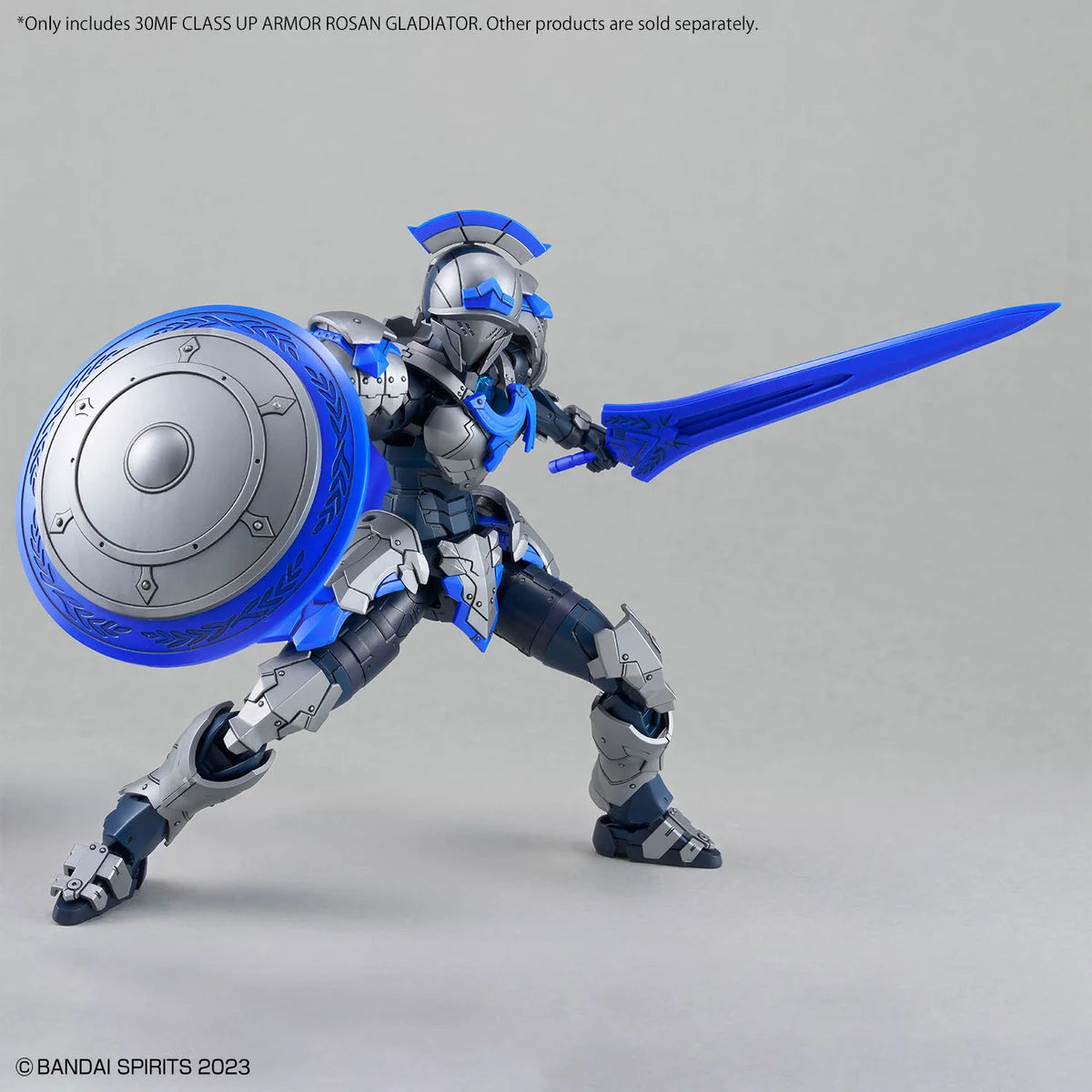 30MF CLASS UP ARMOR ROSAN GLADIATOR - Posing avec épée et bouclier