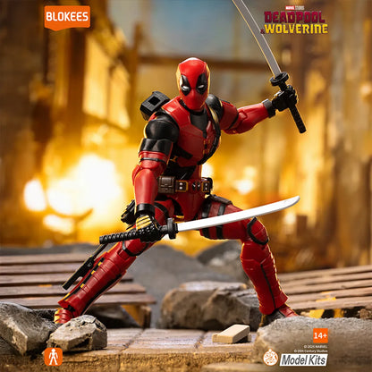 Blokees Marvel Champion Class 04 - Deadpool - posing