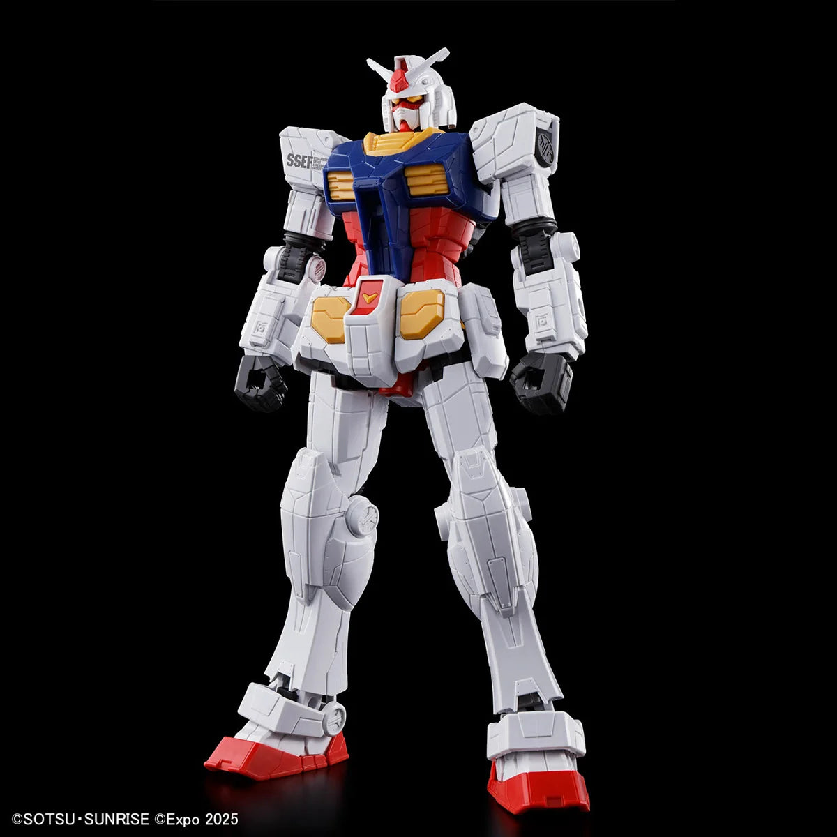 EG 1/144 RX-78F00/E Gundam - Vue de face