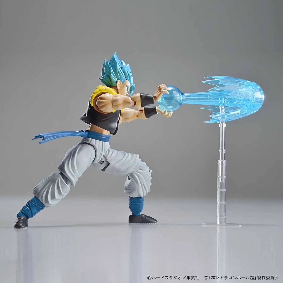 Figure-rise Standard - model kit Gogeta - maquette montée pose dybamique kamehameha