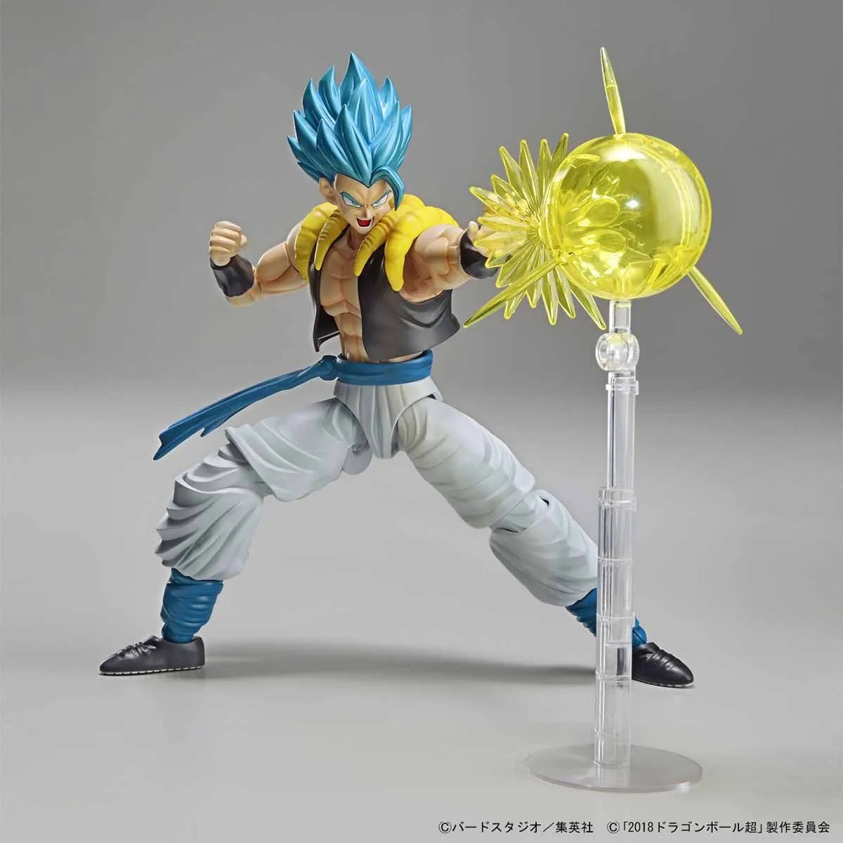 Figure-rise Standard - model kit Gogeta - maquette montée pose dynamique boule d'énergie