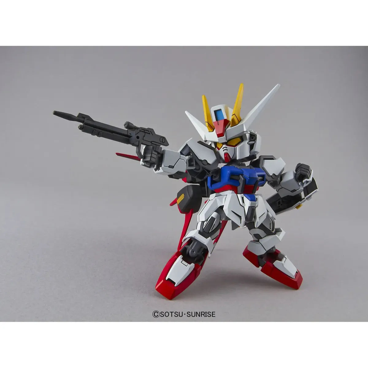 Gunpla Aile Strike Gundam SD – maquette montée vue arrière