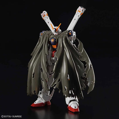 Gunpla Crossbone Gundam X1 RG 1/144 – maquette montée vue avant avec cape