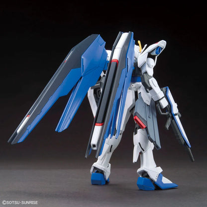 Gunpla Freedom Guundam HG 1/144 – maquette montée vue arrière