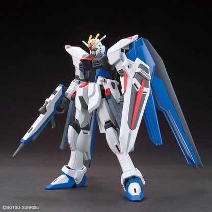 Gunpla Freedom Guundam HG 1/144 – maquette montée vue avant