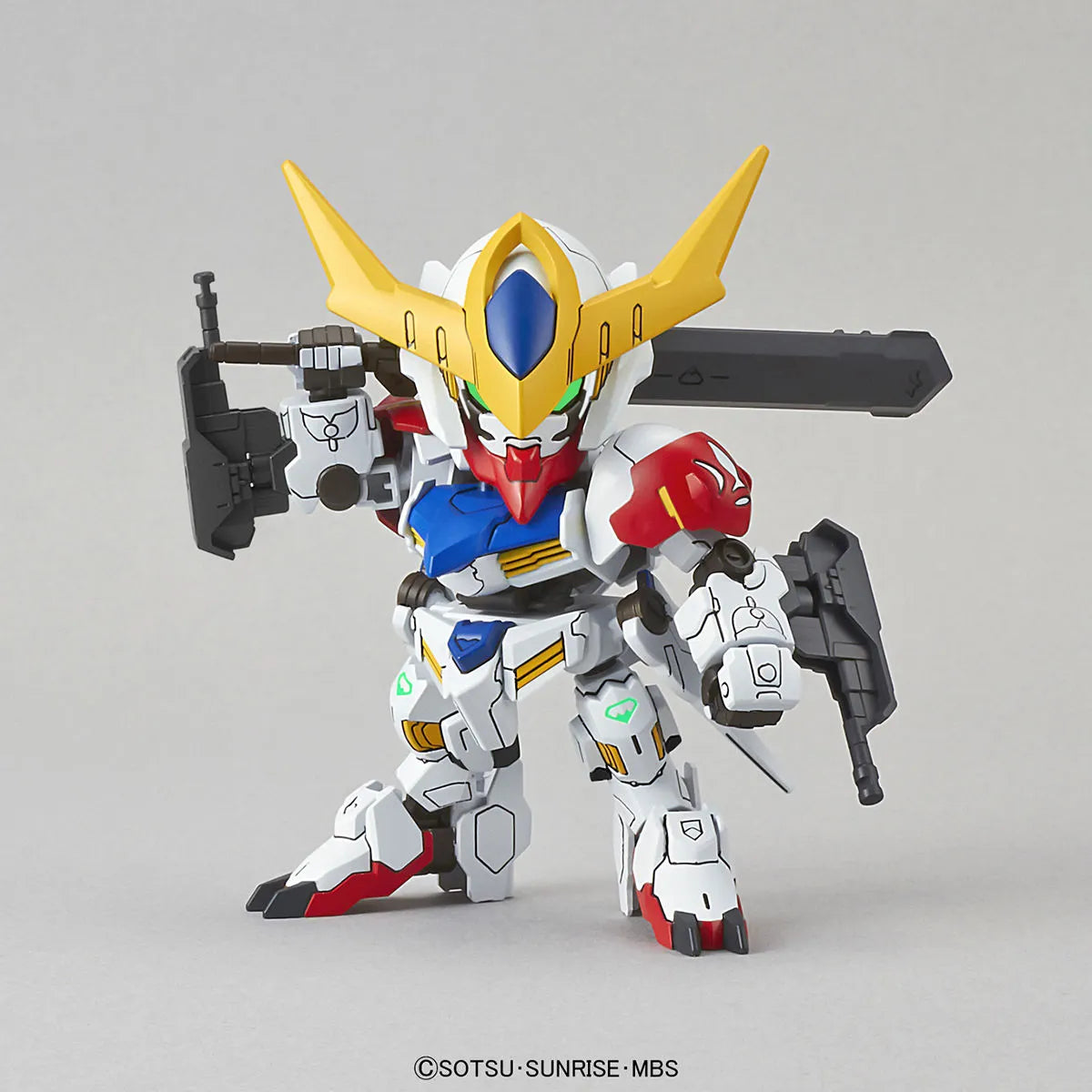 Gunpla Gundam Barbatos Lupus SD – maquette montée pose avec sabre