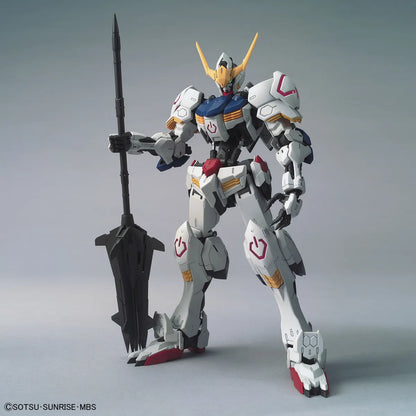 Gunpla Gundam Barbatos MG 1/100 – maquette montée vue avant