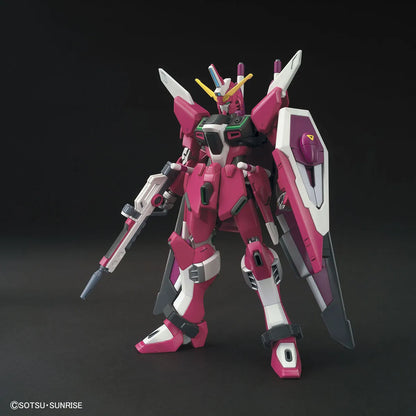 Gunpla Infinite Justice Gundam HG 1/144 – maquette montée vue avant