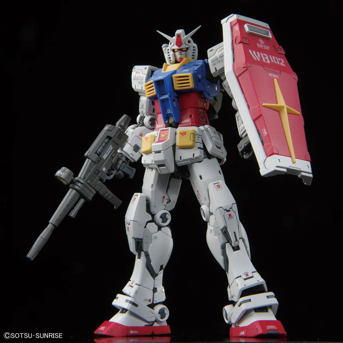 Gunpla RX-78-2 Gundam Version 2 RG 1/144 – maquette montée vue avant
