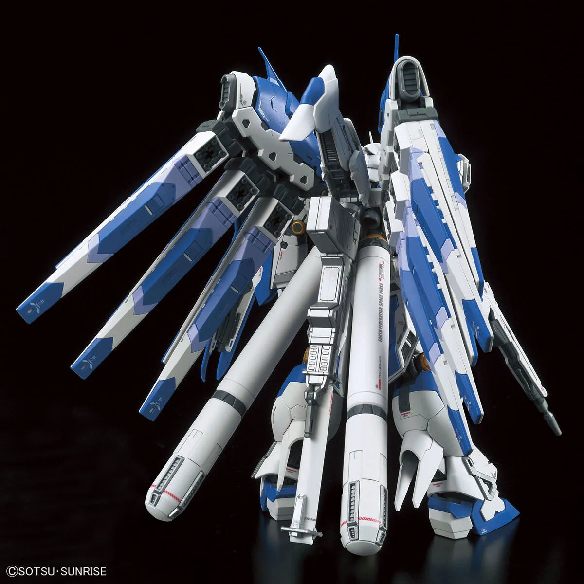 Gunpla RX-93-V2 Hi-V Gundam RG 1/144 – maquette montée vue arrière