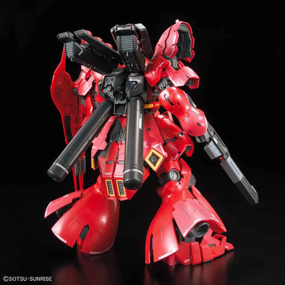 Gunpla Sazabi RG 1/144 – maquette montée vue avant