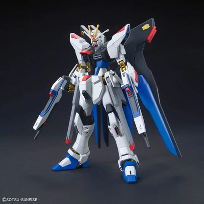 Gunpla Strike Freedom Gundam HG 1/144 – maquette montée vue avant