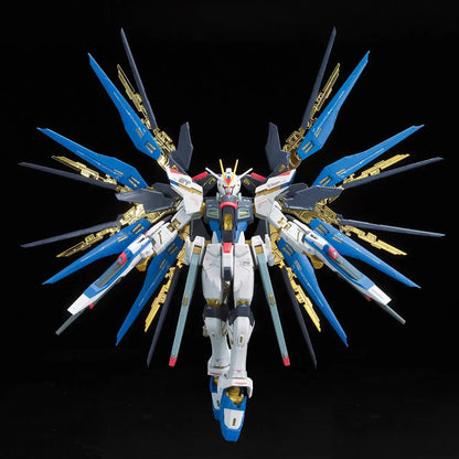 Gunpla Strike Freedom Gundam RG 1/144 – maquette montée ailes déployées