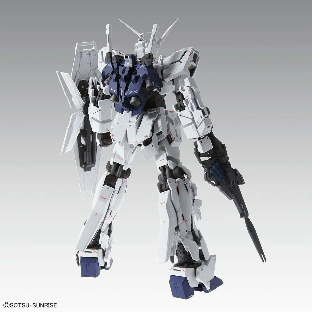 Gunpla Unicorn Gundam MGEX 1/100 – maquette montée vue de dos