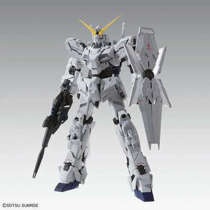 Gunpla Unicorn Gundam MGEX 1/100 – maquette montée vue de face