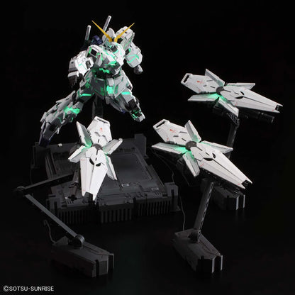 Gunpla Unicorn Gundam MGEX 1/100 – maquette montée posing