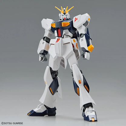 Gunpla RX-93 V Gundam EG 1/144 – maquette montée vue avant