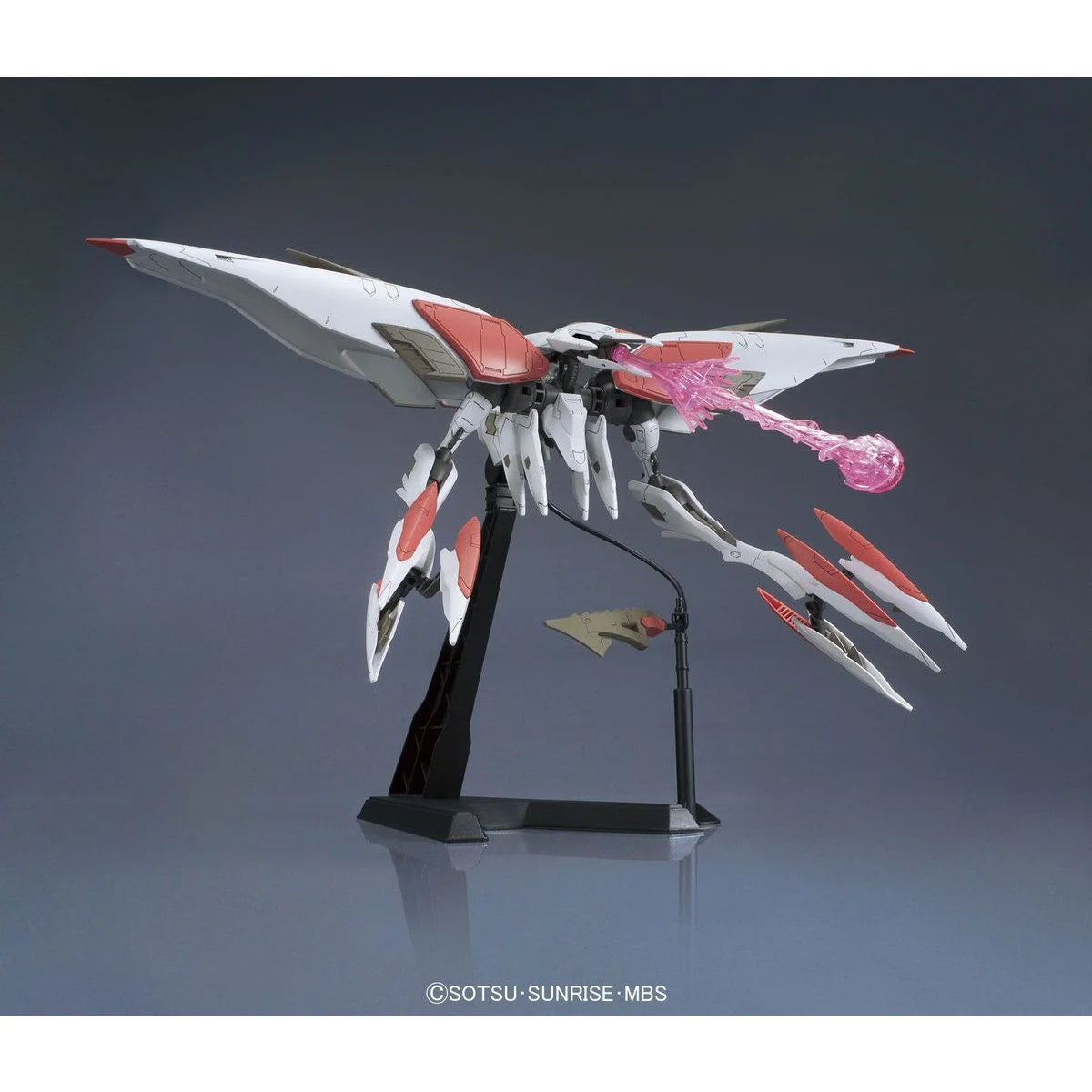 Gunpla HG 1/144 Mobile Armor Hashmal - Posing