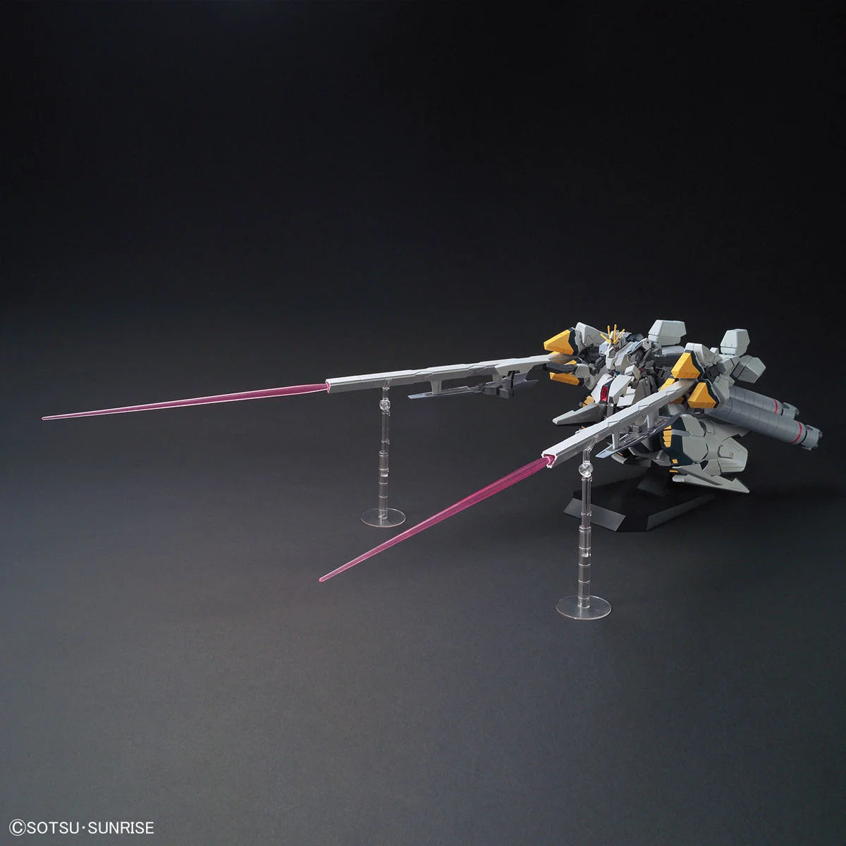 HGUC 1/144 Narrative Gundam A Packs - Posing avec le A Packs