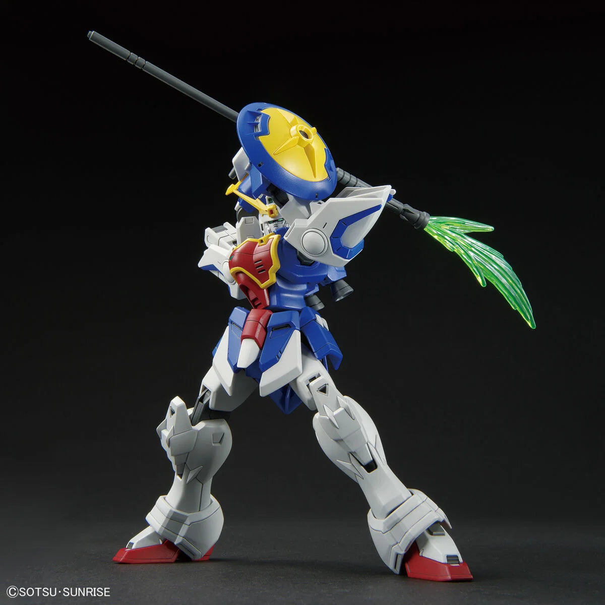 HG 1/144 Shenlong Gundam - Posing avec la lance et le bouclier