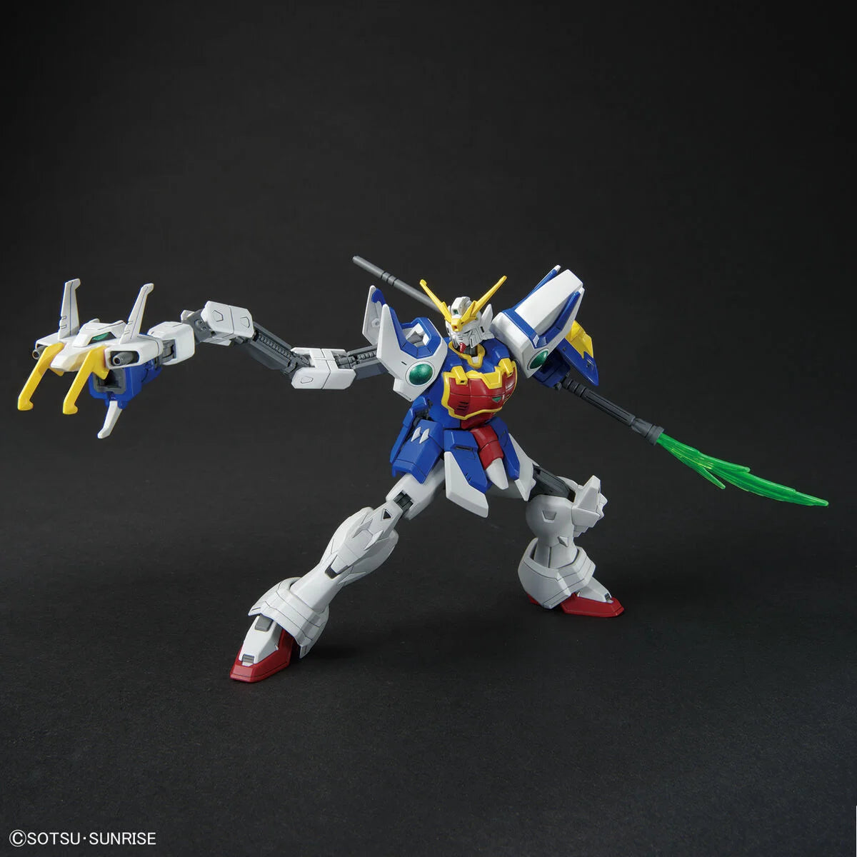 HG 1/144 Shenlong Gundam - Posing avec le Dragon Fang