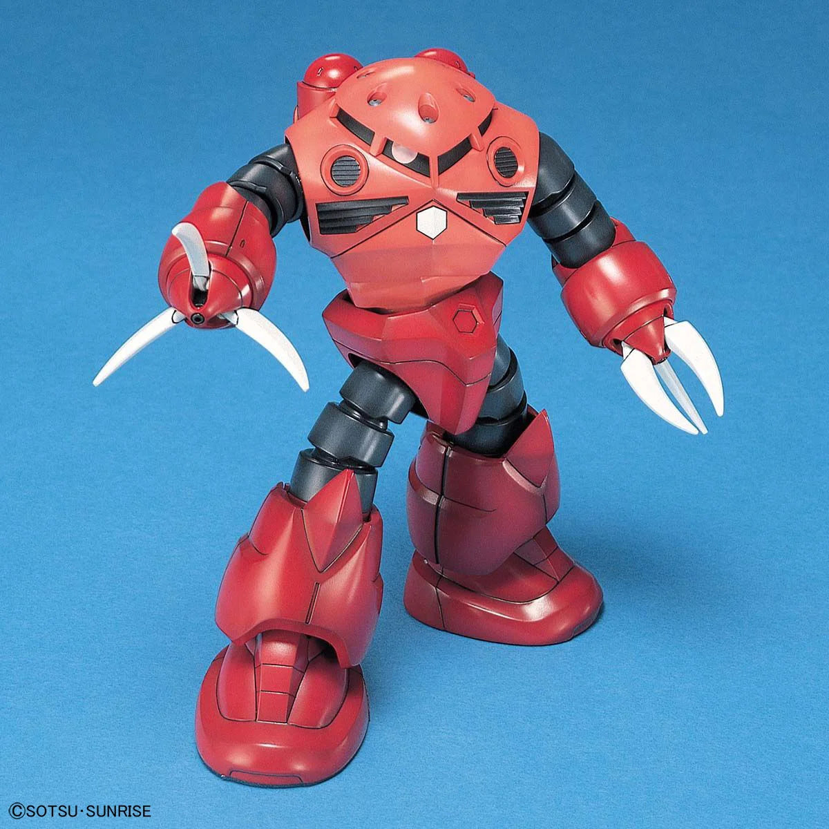 Gunpla HG Z'Gok Char's Custom - Posing
