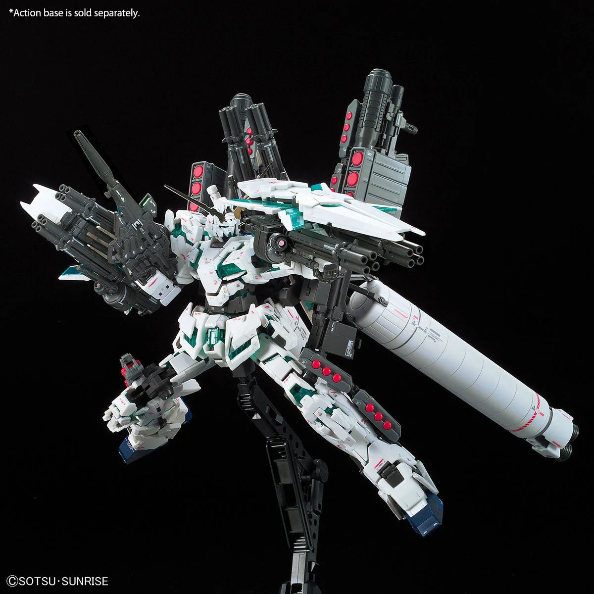 RG 1/144 RX-0 Full Armor Unicorn Gundam - Posing