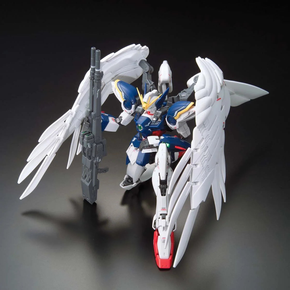 Gunpla RG Wing Gundam Zero EW - posing